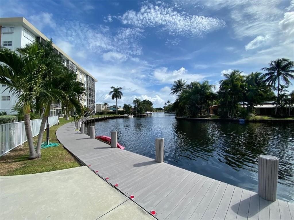 3040 NE 16th Avenue, Unit 313, Oakland Park, FL 33334 Photo