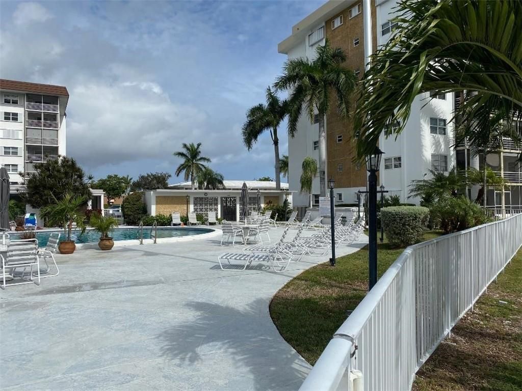 3040 NE 16th Avenue, Unit 313, Oakland Park, FL 33334 Photo