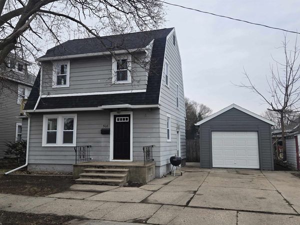 508 E Memorial Drive, Janesville, WI 53548