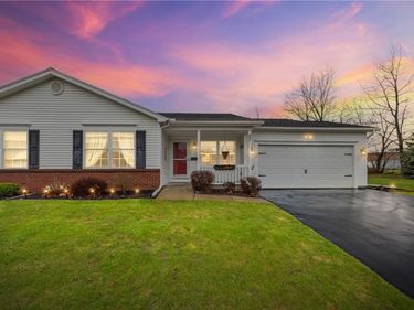 27 Kirkdale Circle, Rochester, NY 14612