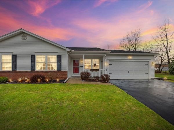 27 Kirkdale Circle, Rochester, NY 14612