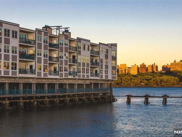 116 The Promenade 116, Unit 116, EDGEWATER, NJ 07020