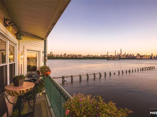 116 The Promenade 116, Unit 116, EDGEWATER, NJ 07020