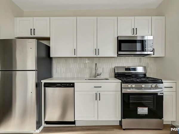 7505 Palisade Avenue 201, Unit 201, NORTH BERGEN, NJ 07047