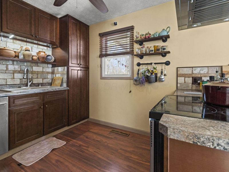 4933 Travers Court, Hilliard, OH 43026 Photo 10