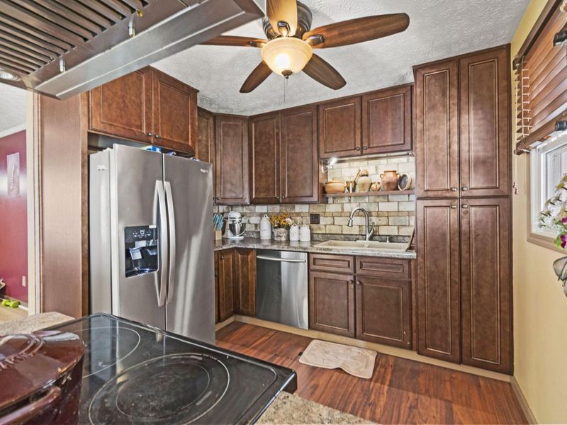 4933 Travers Court, Hilliard, OH 43026 Photo 9