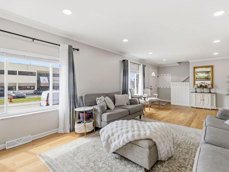 252 E Broadway Avenue, Westerville, OH 43081 Photo 3