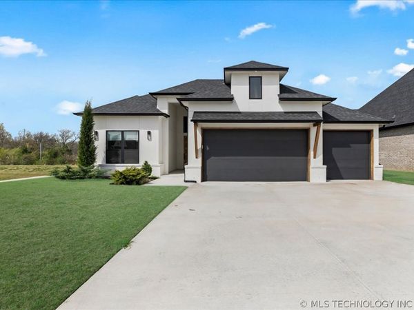 13722 S 20th Place E, Bixby, OK 74008