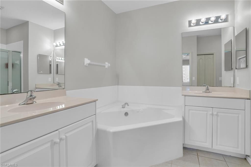 3435 Laurel Greens Ln S, Unit 202, Naples, FL 34119 Photo
