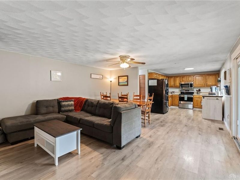 7039 Monte Carlo Drive, Englewood, OH 45322 Photo 10