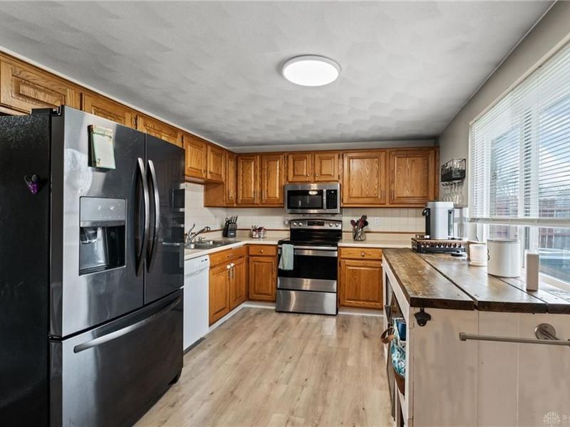 7039 Monte Carlo Drive, Englewood, OH 45322 Photo 13