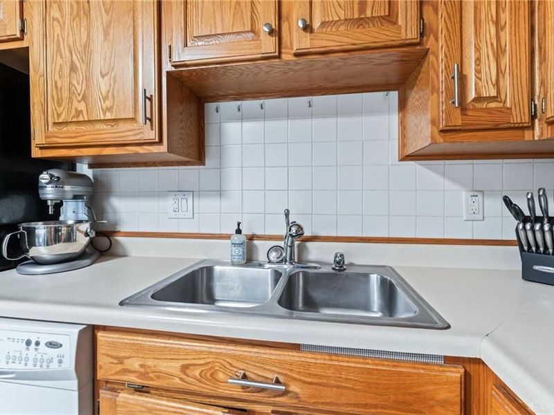 7039 Monte Carlo Drive, Englewood, OH 45322 Photo 15