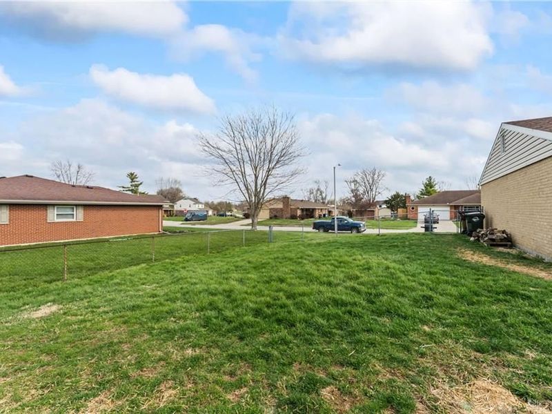 7039 Monte Carlo Drive, Englewood, OH 45322 Photo 35