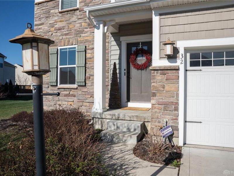 32 Waterford Boulevard, Fairborn, OH 45324 Photo 2