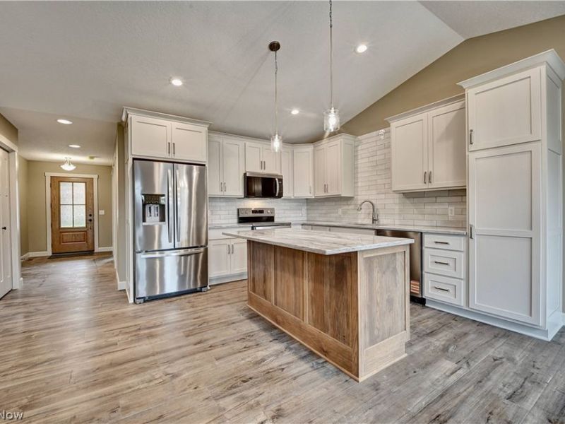 763 Fernsell, Strasburg, OH 44680 Photo 3