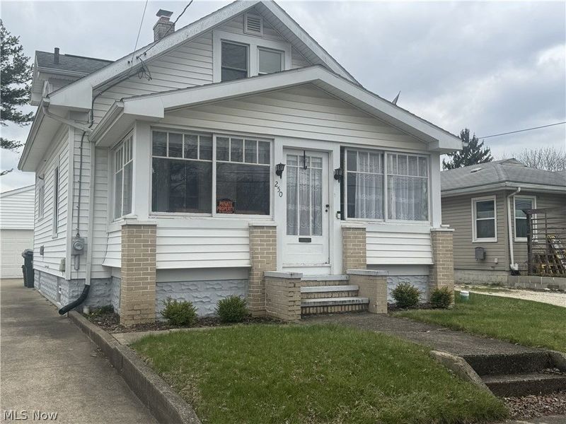 250 29th Street NW, Barberton, OH 44203 Photo 1