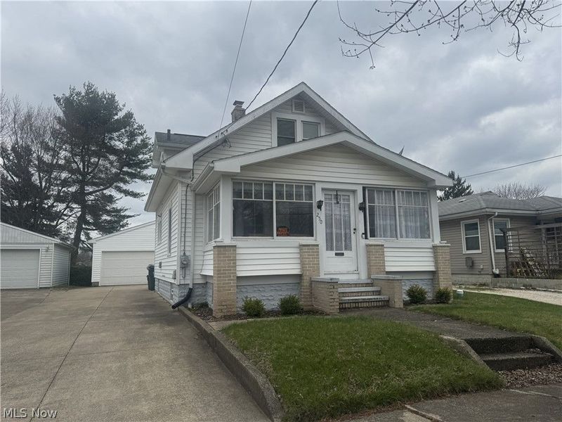 250 29th Street NW, Barberton, OH 44203 Photo 2