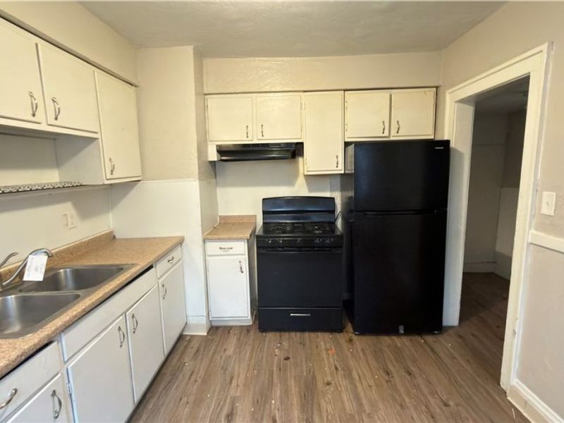 3423 E 137th Street, Cleveland, OH 44120 Photo 8