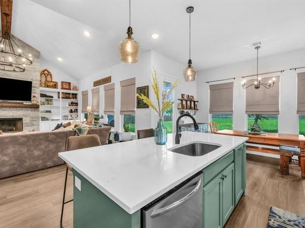 119 Oak View Drive, Godley, TX 76044