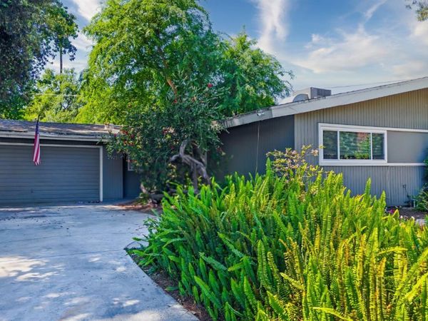 2925 Roanoke Court, Bakersfield, CA 93306