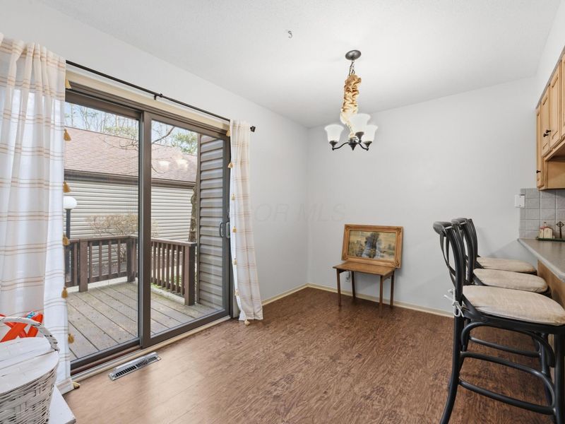 694 Tall Oaks Drive, Newark, OH 43055 Photo 11