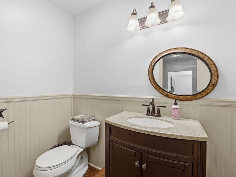 694 Tall Oaks Drive, Newark, OH 43055 Photo 12