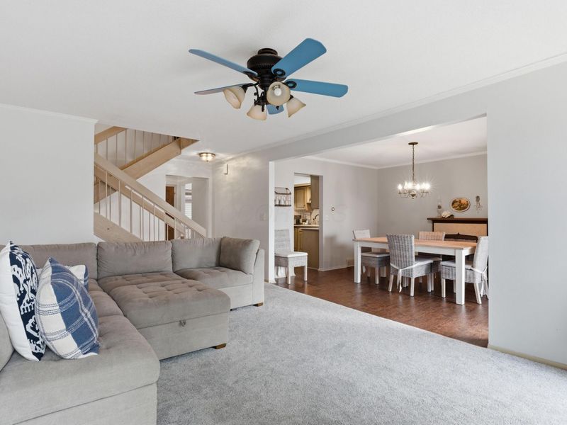 694 Tall Oaks Drive, Newark, OH 43055 Photo 4