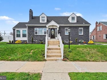 117 W AREBA AVENUE, HERSHEY, PA 17033
