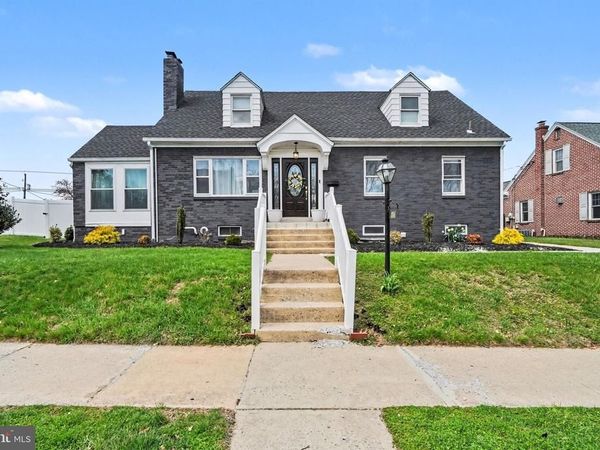 117 W AREBA AVENUE, HERSHEY, PA 17033