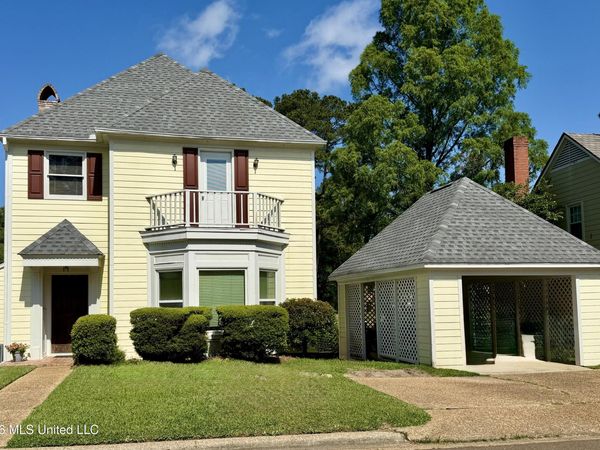 4 Spring Lake Point, Pearl, MS 39208