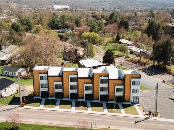 1533 Pactolas Road, Unit 106, Johnson City, TN 37604