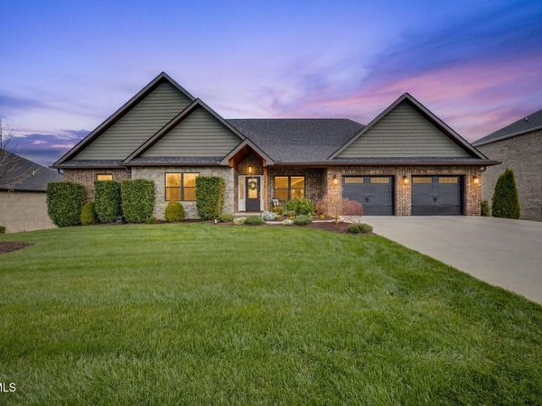 1195 Panoramic Vista, Johnson City, TN 37615