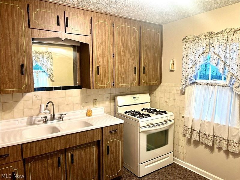 229 Ingall Avenue NW, Massillon, OH 44646 Photo 2