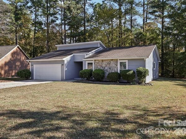 7030 Huntsmaster Drive, Charlotte, NC 28277