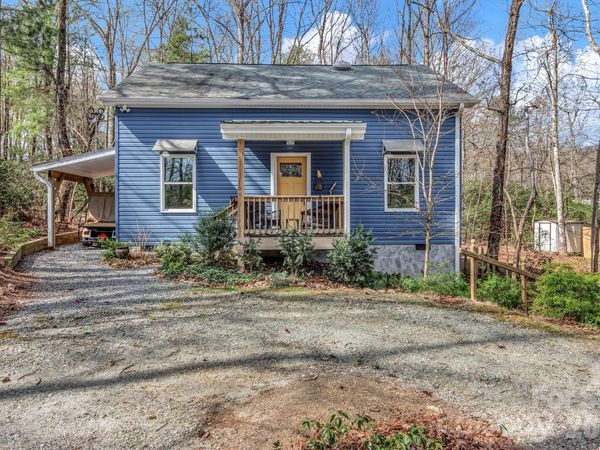 74 S Alta Vista Drive, Saluda, NC 28773