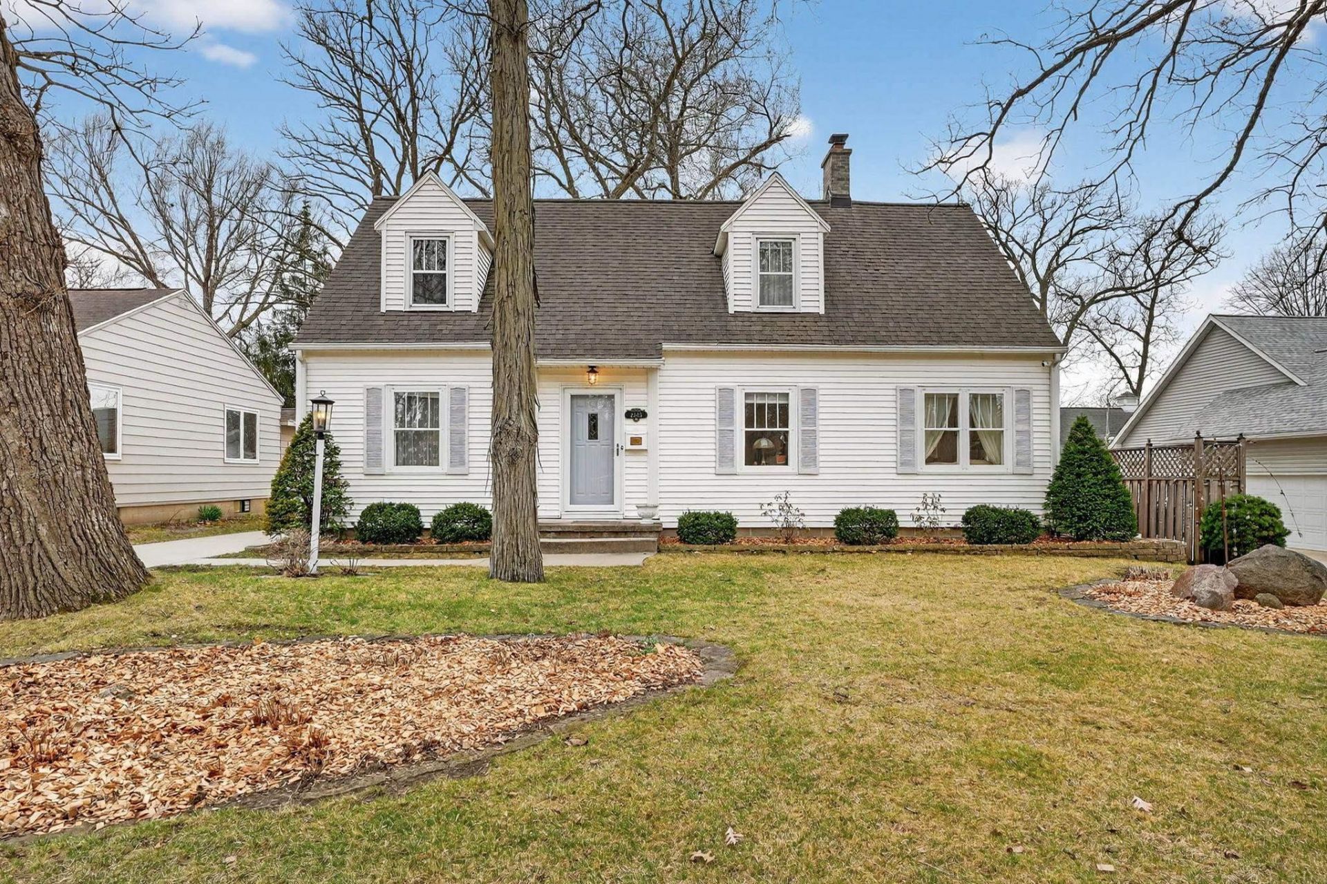 2203 Grand Boulevard, Cedar Falls, IA 50613 Main Photo