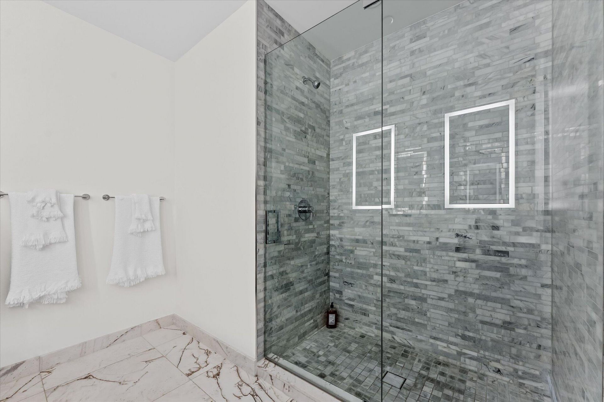 851 NE 1st Avenue, Unit 4100, Miami, FL 33132 Photo