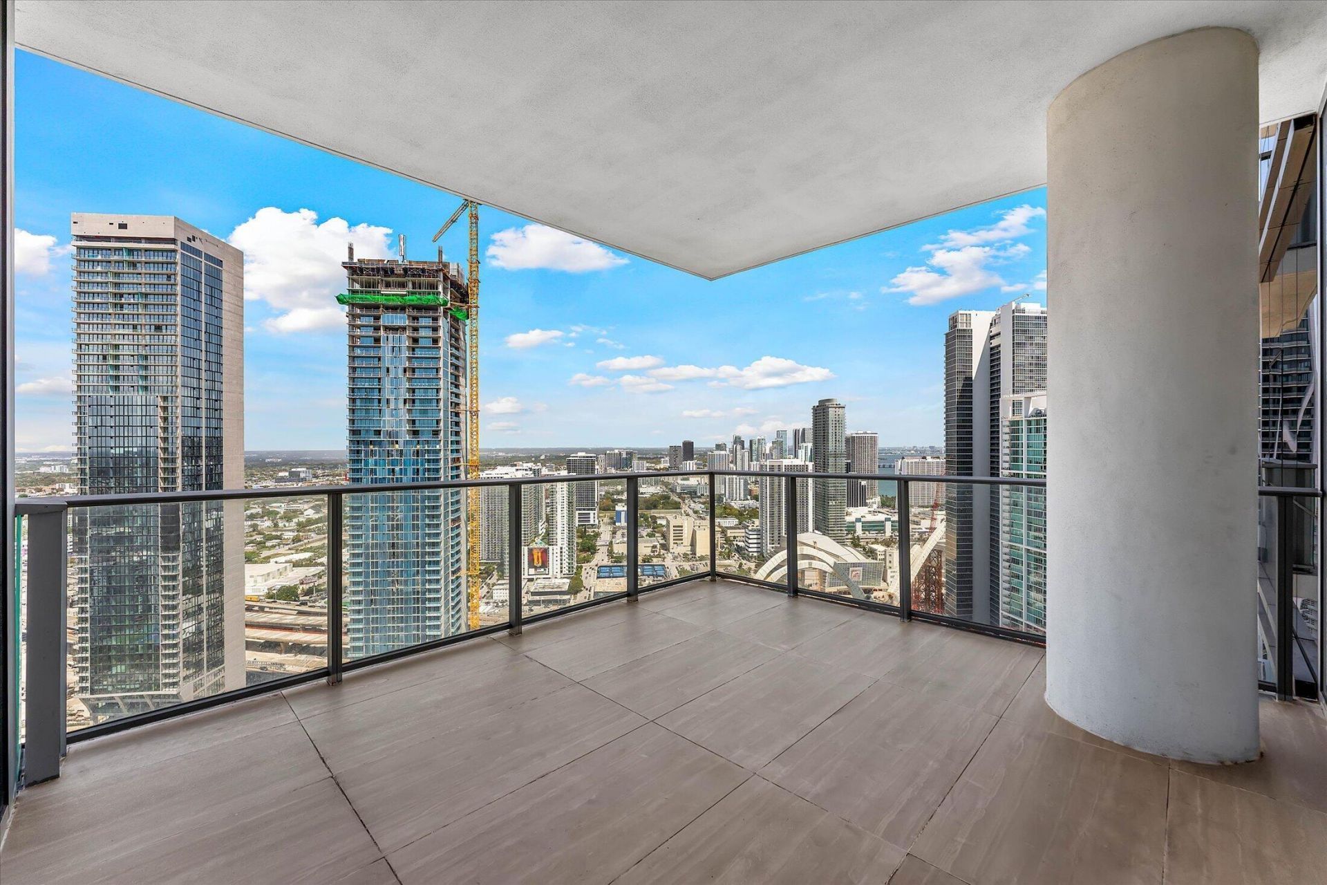 851 NE 1st Avenue, Unit 4100, Miami, FL 33132 Photo