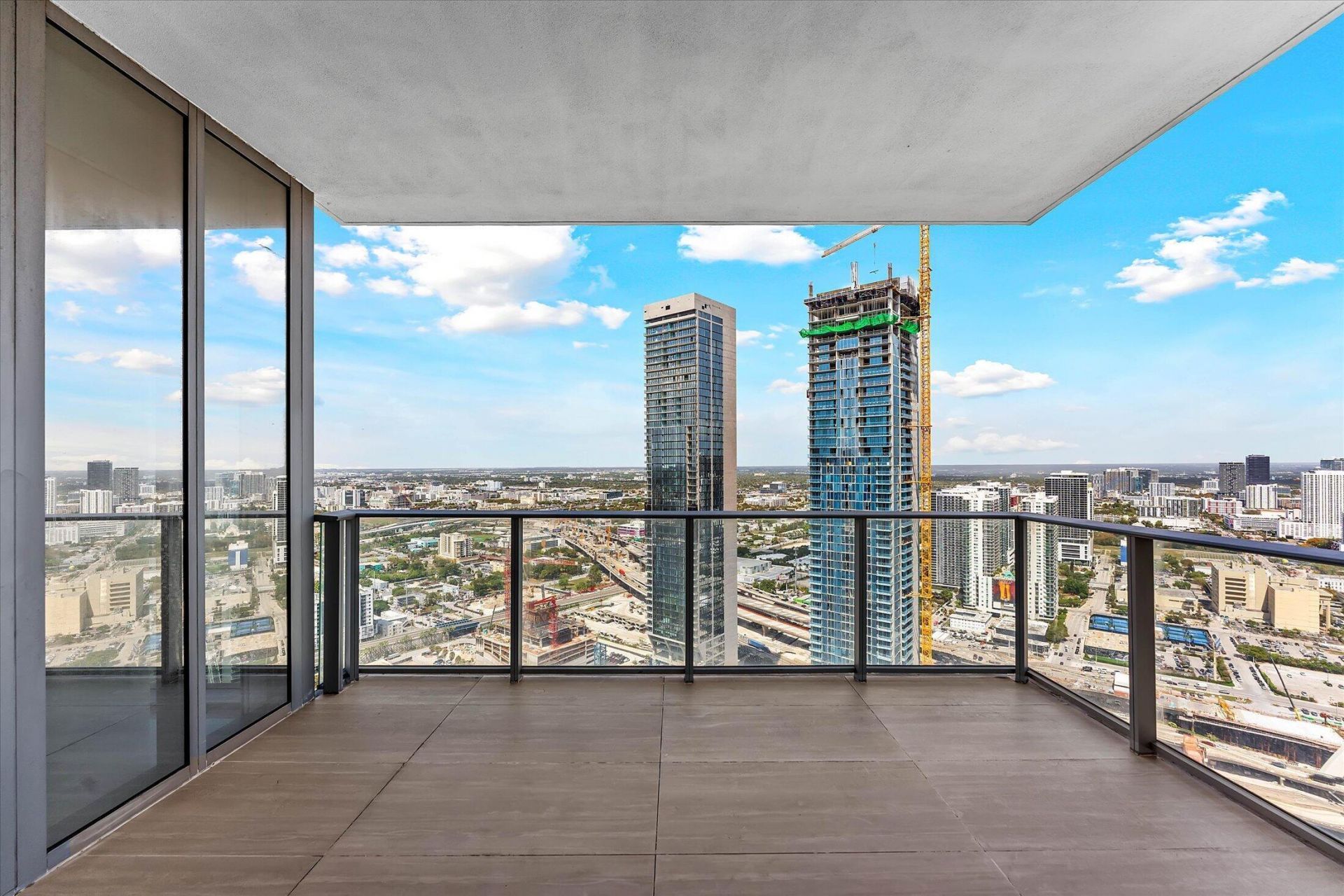 851 NE 1st Avenue, Unit 4100, Miami, FL 33132 Photo