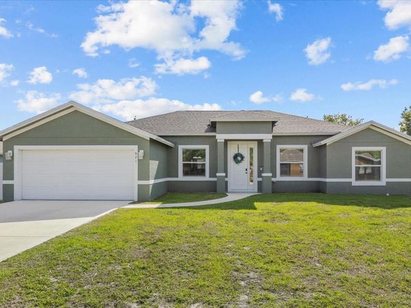 621 SE Prineville Street, Port St. Lucie, FL 34983