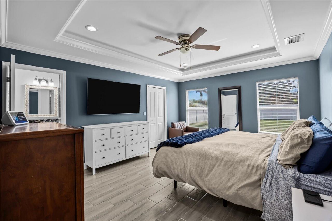 621 SE Prineville Street, Port Saint Lucie, FL 34983 Photo