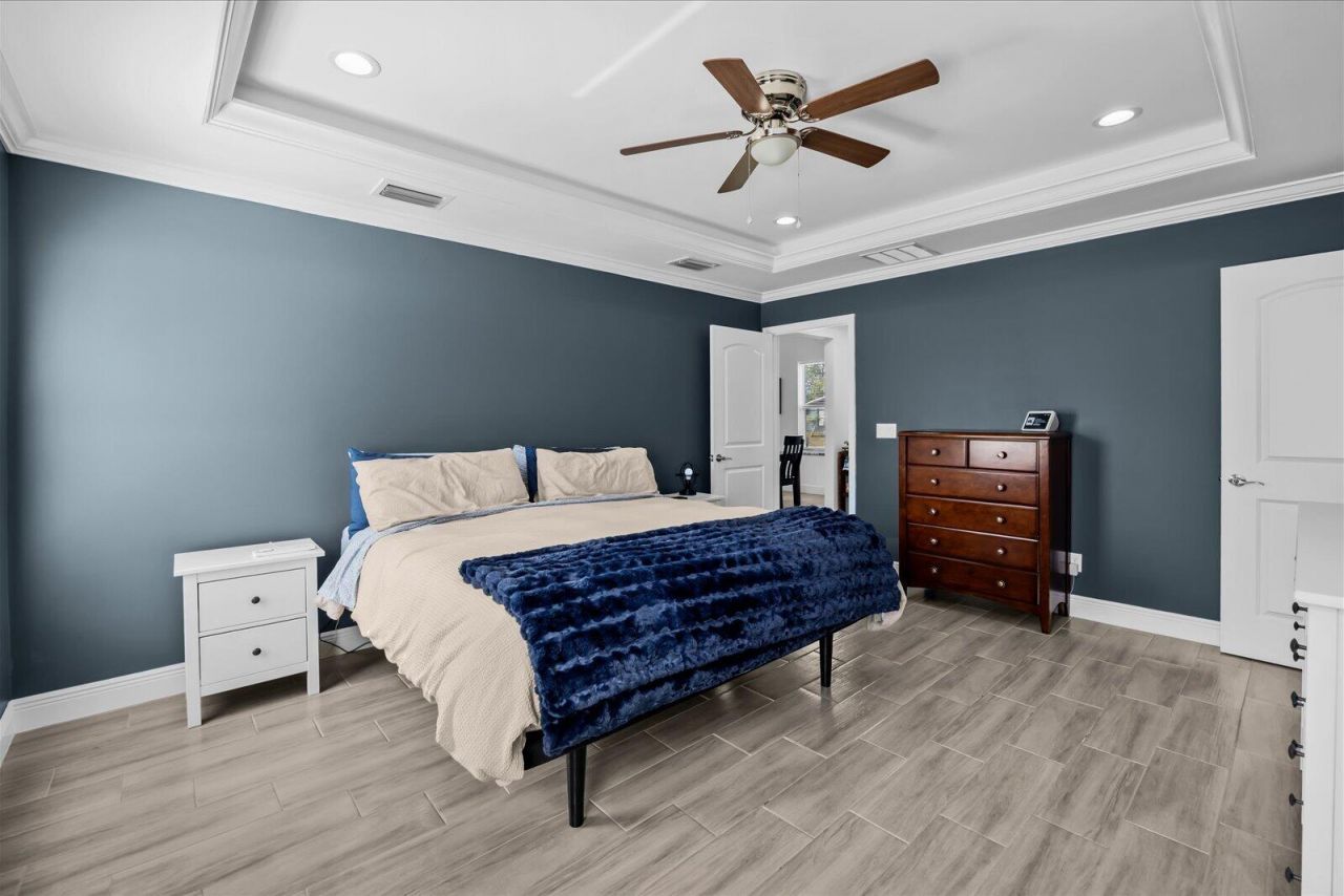 621 SE Prineville Street, Port Saint Lucie, FL 34983 Photo