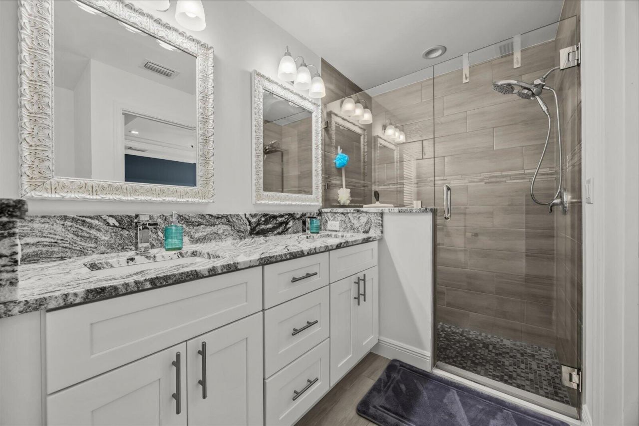 621 SE Prineville Street, Port Saint Lucie, FL 34983 Photo