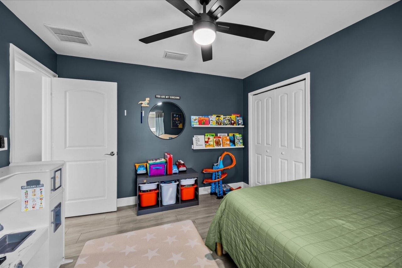 621 SE Prineville Street, Port Saint Lucie, FL 34983 Photo