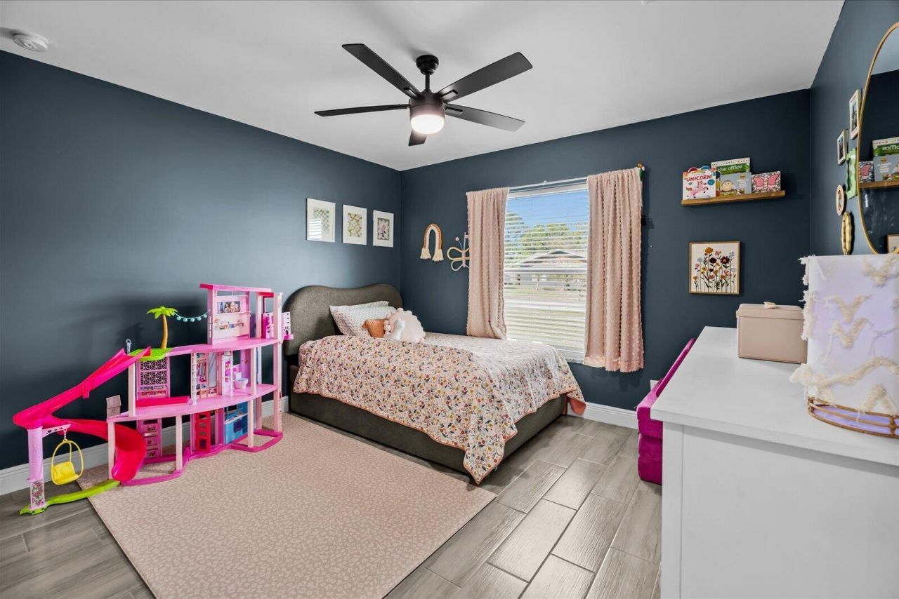 621 SE Prineville Street, Port Saint Lucie, FL 34983 Photo