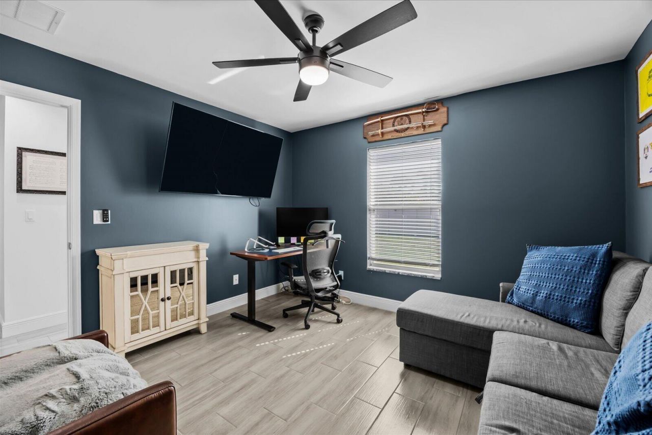 621 SE Prineville Street, Port Saint Lucie, FL 34983 Photo