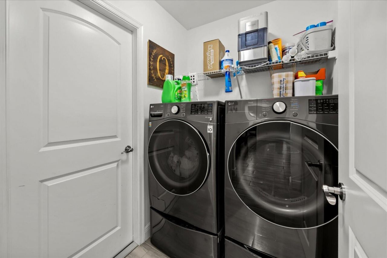 621 SE Prineville Street, Port Saint Lucie, FL 34983 Photo