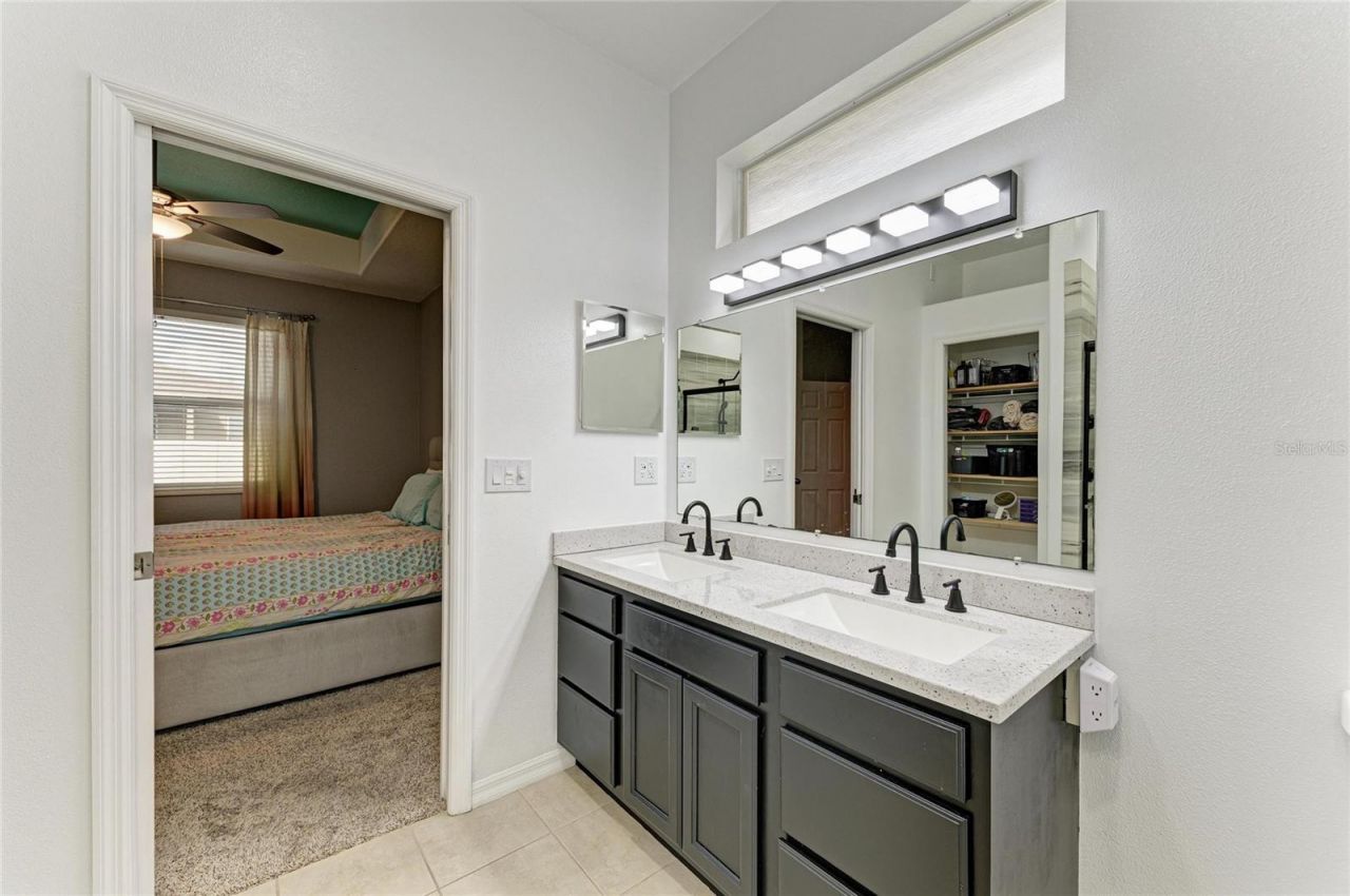 6422 2nd Street E, Bradenton, FL 34203 Photo