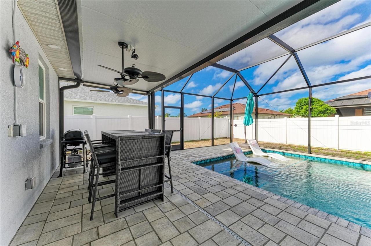 6422 2nd Street E, Bradenton, FL 34203 Photo