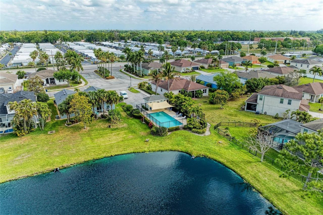 6422 2nd Street E, Bradenton, FL 34203 Photo